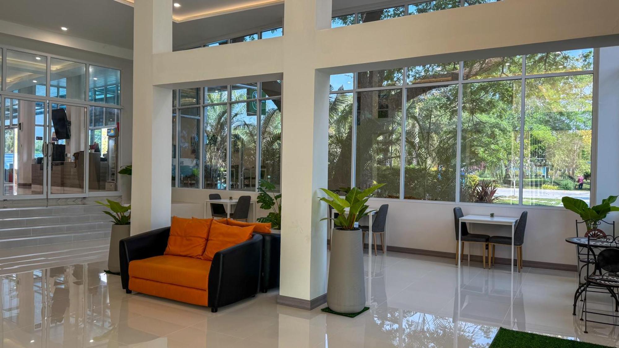 Baan Suan Khun Ta And Golf Resort Ubon Ratchathani Zewnętrze zdjęcie